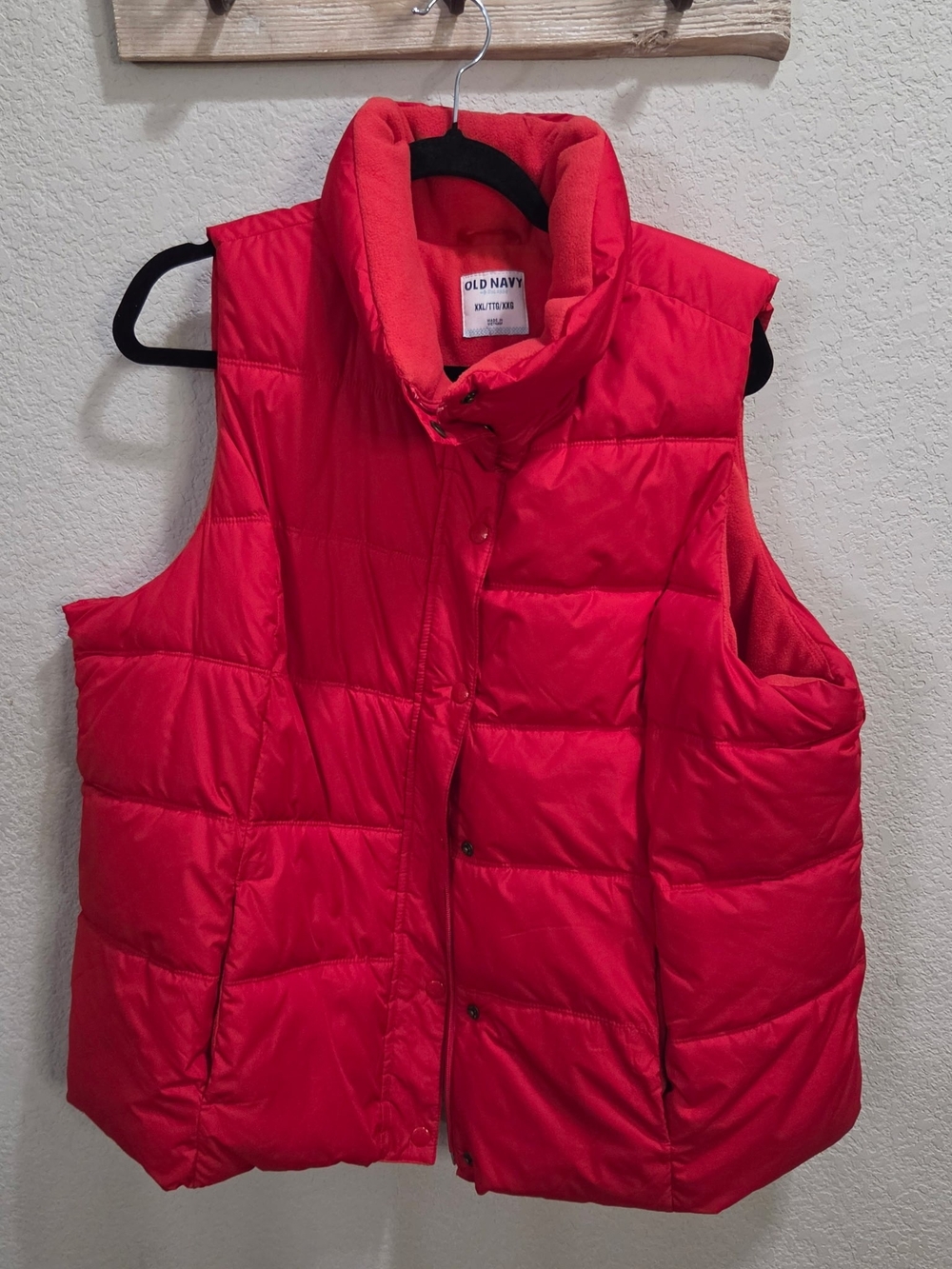 Old Navy Red Quilted Puffer Vest - Women's